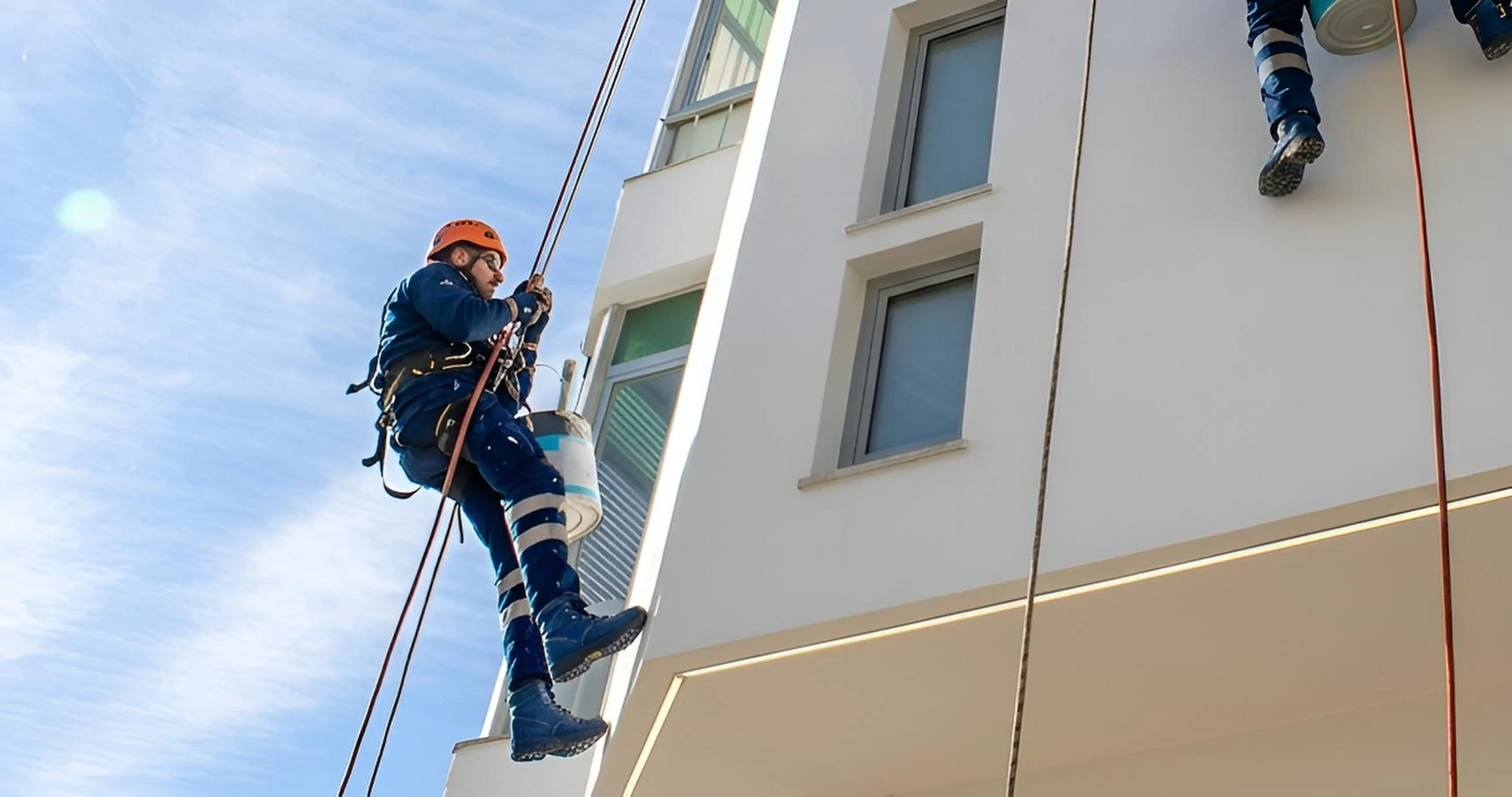 Reparación de tubería bajante en comunidad